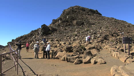 Maui-Tourists-on-path-Haleakala-volcano