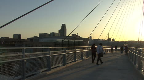 Omaha-footbridge-late-evening