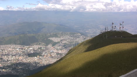 Quito-and-telecommunications-from-above
