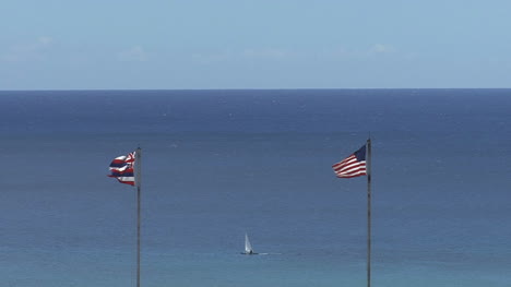 Waikiki-flags-and-sea