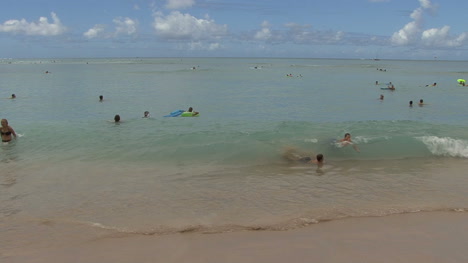 Waikiki-swimming