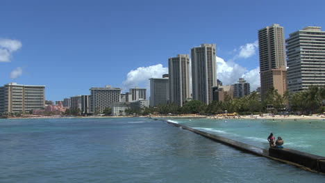 Waikiki-tall-buildings