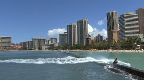 Waikiki-wave-on-breakwater