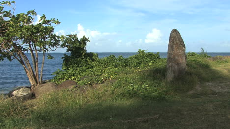 Raiatea-standing-stone-by-sea