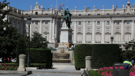 Madrid-royal-palace-2