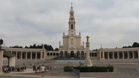 Fatima-Kirche-In-Portugal