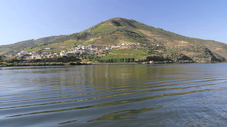 Wellen-Auf-Dem-Douro-Fluss