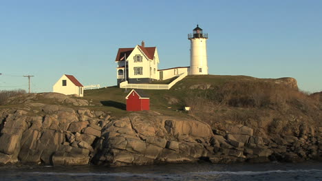 Maine-Nubble-Leuchtturm-Und-Rotes-Ölhaus-Hx