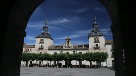 Spanien-Kastilien-Burgo-De-Osma-Plaza-1c