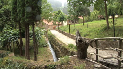 Spain-Galicia-mill-stream-and-walls