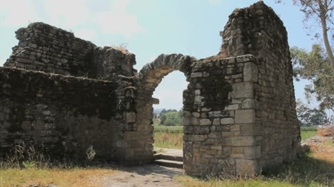 Spain-Torres-at-Rio-Ulla-ruined-gate