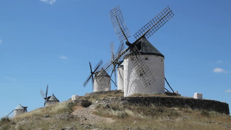 La-Mancha-Windmills-Consuegra-1