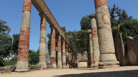 Spain-Merida-columns-of-house