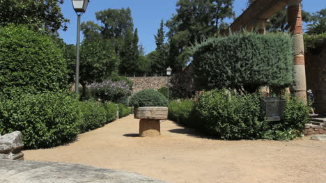 Spain-Merida-garden-in-ruins