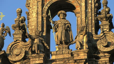 Santiago-Kathedrale-St-James-Statue-4
