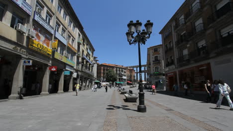 Segovia-steet-with-lamp-posts-3a