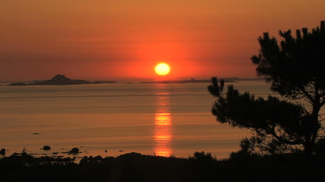 Spanien-Galizien-Sonnenuntergang-über-Wasser