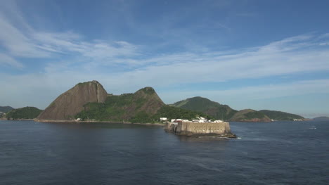 Passing-a-fort-across-the-bay-from-Rio