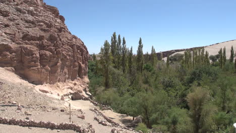 Chile-Atacama-Valle-de-Jere-walls-at-rock-base