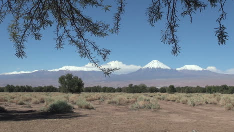 Atacama-Andes-range-volcanoes