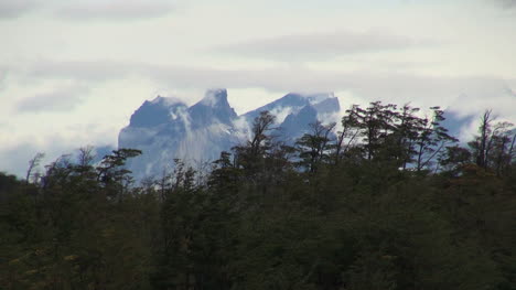 Torres-del-Paine-range-s38