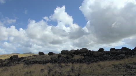 Osterinsel-Akahanga-Ahu-Ruinen-Von-Moai-1