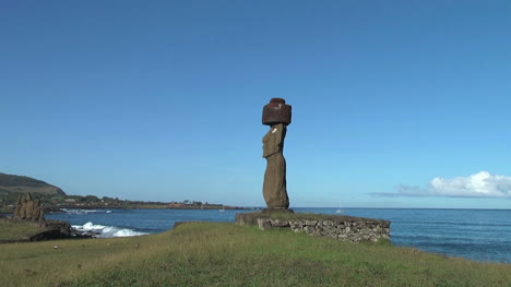 Easter-Island-Ahu-Ko-Te-Riku-moai-close-up-profile-zoom-out-5