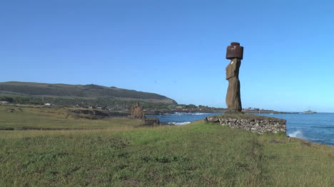 Osterinsel-Ahu-Ko-Te-Riku-Moai-Profil-Mit-Hut-6a
