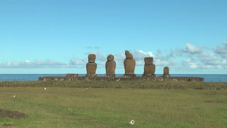 Osterinsel-Ahu-Vai-Ure-Moai-Gruppe-Verkleinern-10b