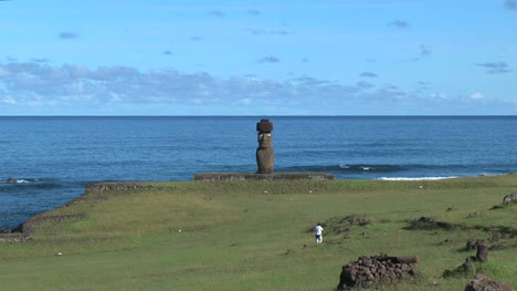 Osterinsel-Ahu-Ko-Te-Riku-Moai-Gegen-Meer-Verkleinern-15b