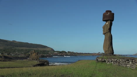 Osterinsel-Ahu-Ko-Te-Riku-Moai-Profil-Und-Vai-Ure-11b