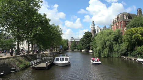 Niederlande-Amsterdam-Tourboot-Und-Kleinboote