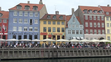 Copenhagen-flags-and-cafes-s