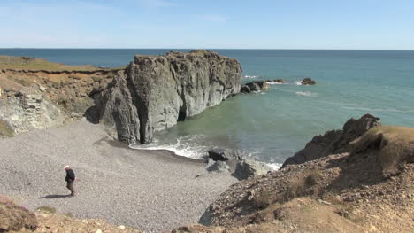 Iceland-east-Alftafjorour-cliffs-&-beach-1a