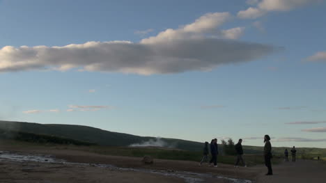 Island-Geysir-Wolke