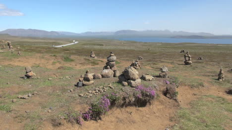 Iceland-cairns-near-Pingvellir
