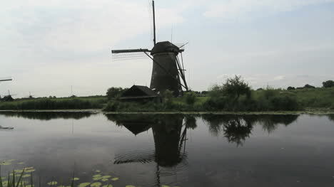 Niederlande-Kinderdijk-Kräuselt-Sich-Am-Blatt-Der-Windmühle-4