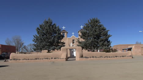 New-Mexico-church-Rancho-di-Taos-1