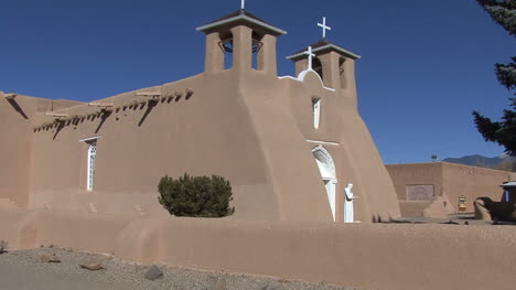 Nuevo-Mexico-Rancho-De-Taos-Church-2