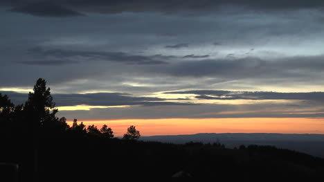 Sonnenuntergangwolken-In-Wyoming