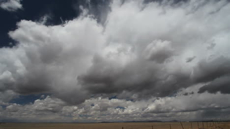 Wolken-über-Den-Ebenen-Zeitraffer