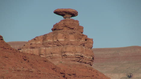 Utah-Mexican-Hat-rock-formation-zooms-in-s