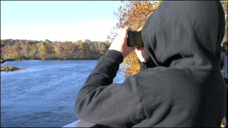 Maryland-Boy-in-hood-photographs-Potomac-River-4k
