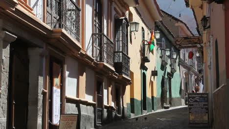 Bolivia-La-Paz-back-street