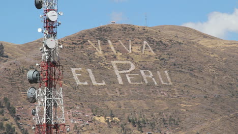Peru-Cusco-Viva-Peru-on-hillside