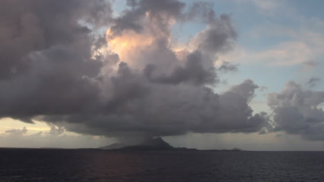 Bora-Bora-rain-on-the-island