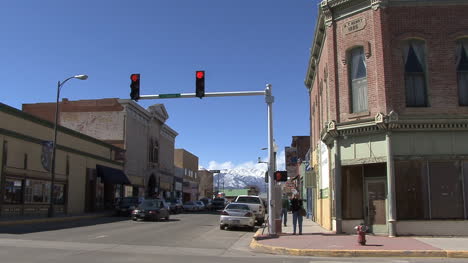 Colorado-Salida-red-light-on-main-street