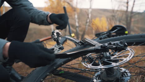 Reparing-The-Pedal-Of-A-Mountain-Bike