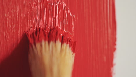 Detail-Einer-Pinselmalerei-In-Roter-Leinwand