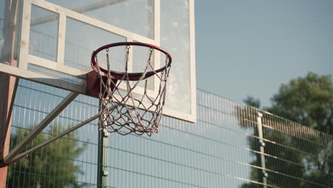 Nahaufnahme-Von-Outdoor-Basketballkorb